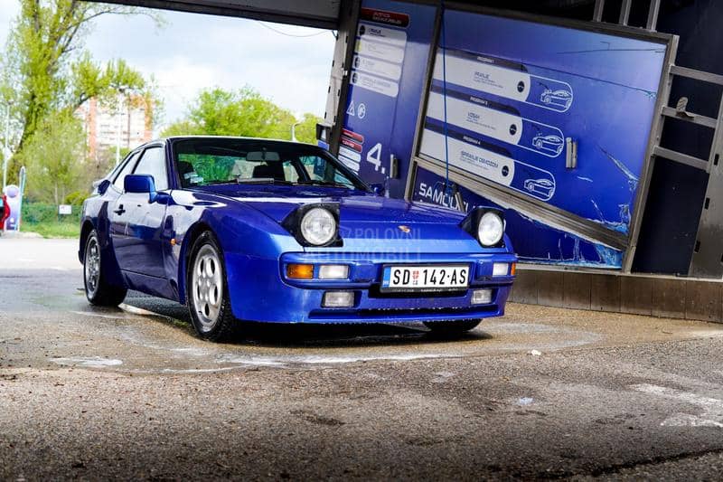 Porsche 944 S