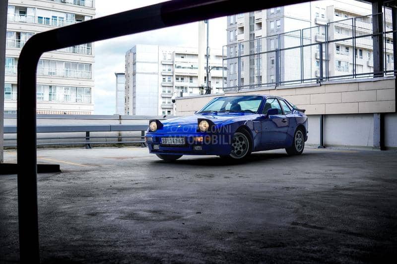 Porsche 944 S