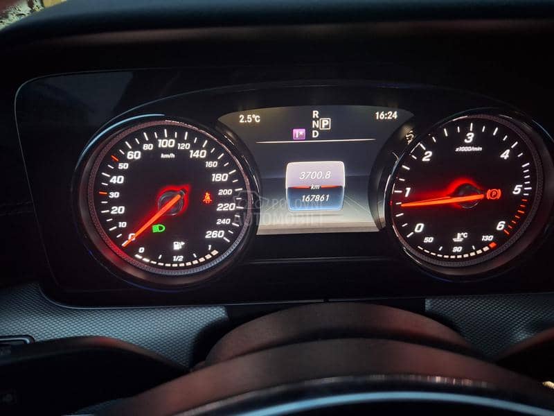 Mercedes Benz E 220 