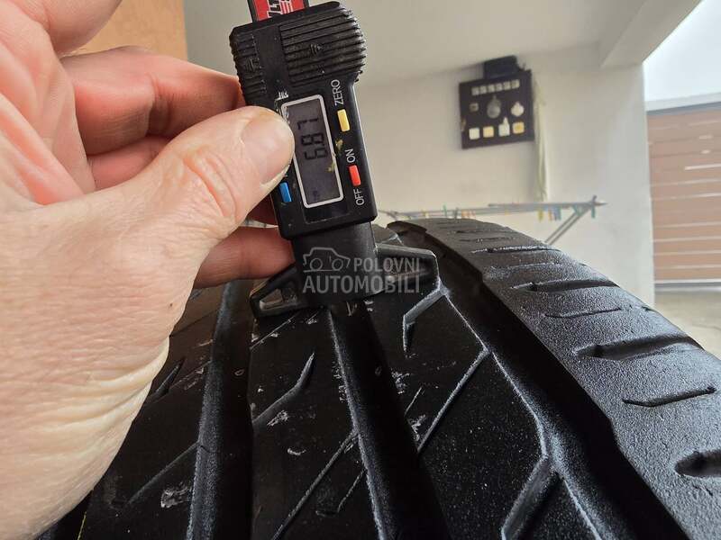 Semperit 225/55 R19 Letnja