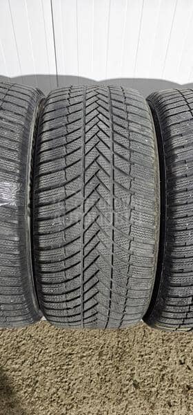 Bridgestone 285/45 R20 Zimska