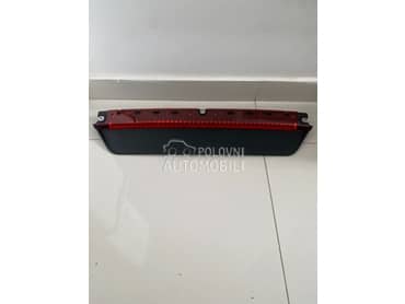 TRECE STOP SVETLO NA GEPEKU za Porsche Panamera od 2009. do 2016. god.