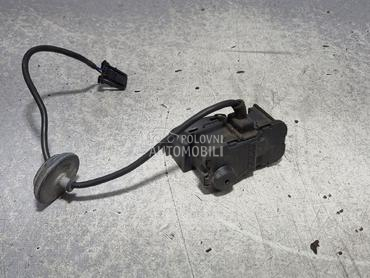 MOTORIC POKLOPCA REZERVOARA za Volkswagen Golf 7