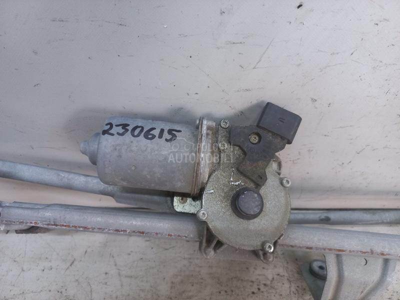 MOTORIC PREDNJEG BRISACA