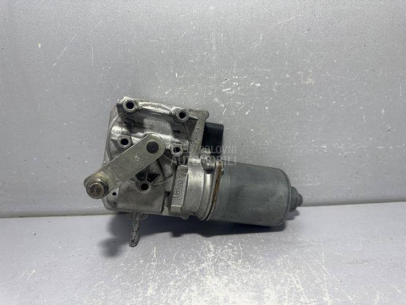 MOTORIC PREDNJEG BRISACA