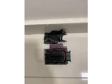 Konektor-dzek kompjutera za Audi A6, A8, A7 od 2010. do 2018. god.