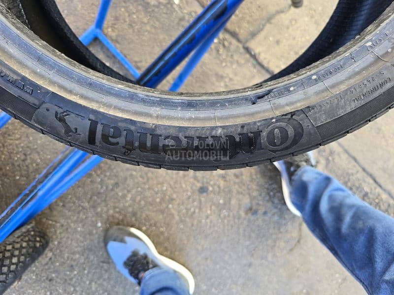 Continental 215/40 R18 Zimska