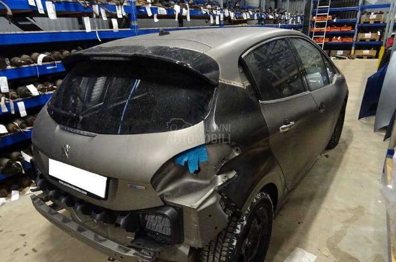 Peugeot 208 2013 - 2023. god. -  kompletan auto u delovima