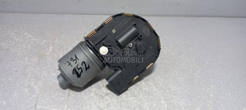 MOTORIC PREDNJEG BRISACA