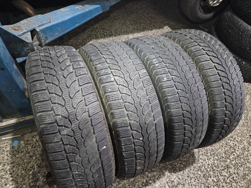 Bridgestone 215/65 R16 Zimska