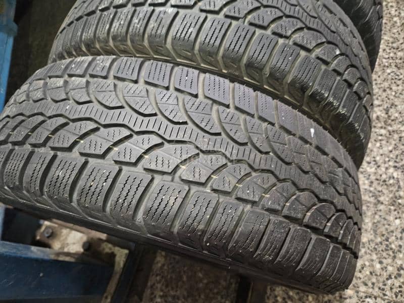 Bridgestone 215/65 R16 Zimska
