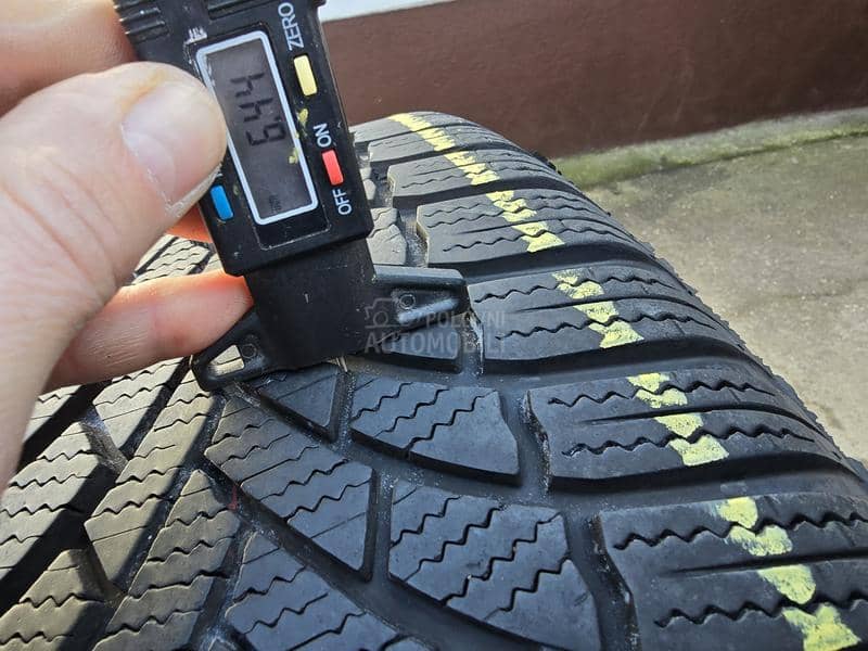 Bridgestone 235/55 R18 Zimska