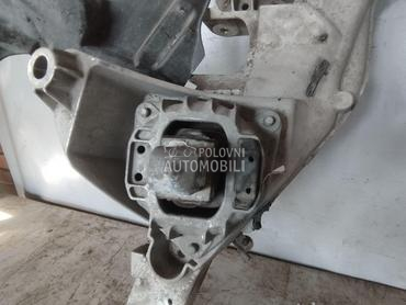 NOSAC MOTORA za BMW Serija 5