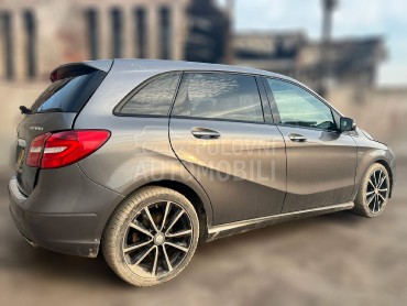 STAKLO za Mercedes Benz B Klasa