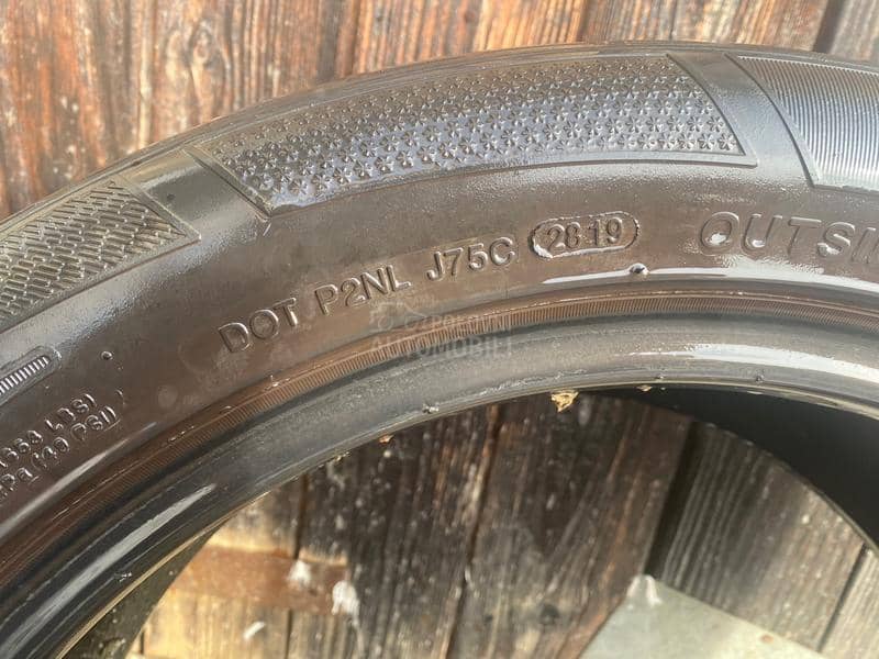 Delinte 225/50 R17 Zimska