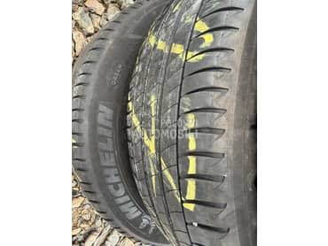 Michelin 215/60 R17 Letnja