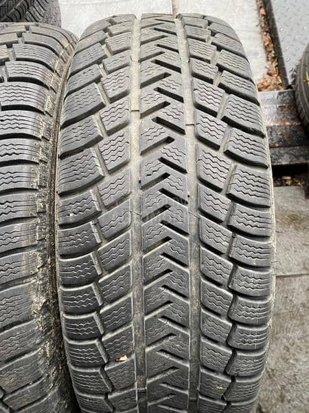 Michelin 235/60 R18 Zimska