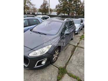 Peugeot 308 1.6HDI 2013. god. -  kompletan auto u delovima