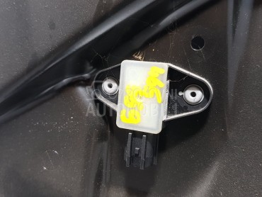 SENZOR AIRBAGA za Volkswagen Passat B7