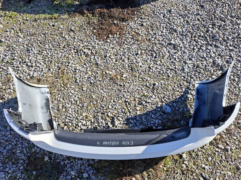 zadnji branik karavan