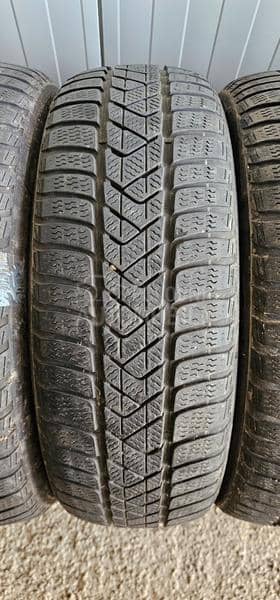 Pirelli 205/60 R17 Zimska