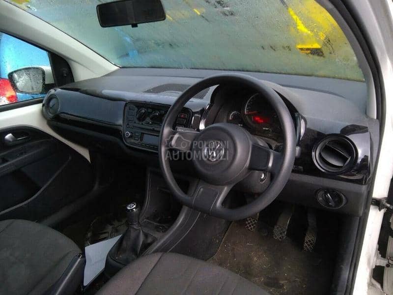 Volkswagen up! 2014. god. -  kompletan auto u delovima