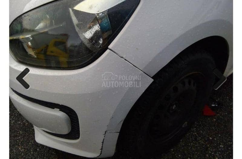 Volkswagen up! 2014. god. -  kompletan auto u delovima
