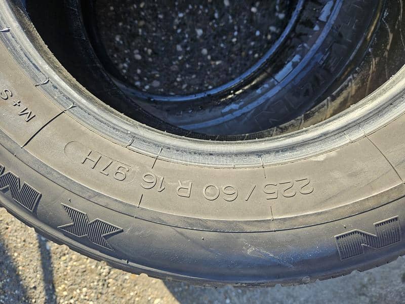 Michelin 225/60 R16 Zimska