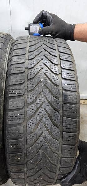 Lassa 215/60 R17 Zimska