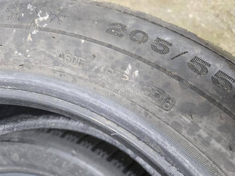 Dunlop 205/55 R16 Zimska