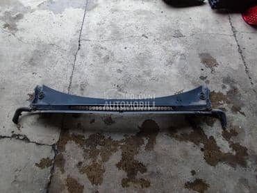 Plastika oko brisaca za Peugeot 3008