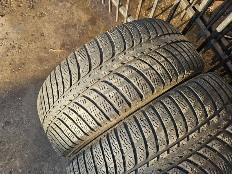 Kumho 235/60 R16 Zimska