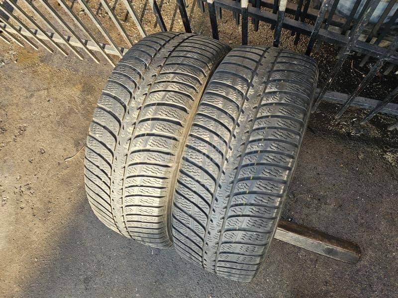 Kumho 235/60 R16 Zimska