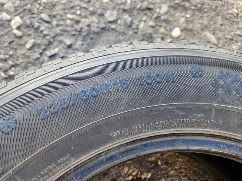 Kumho 235/60 R16 Zimska