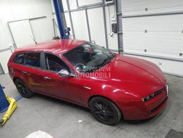 Desno krilo za Alfa Romeo 159