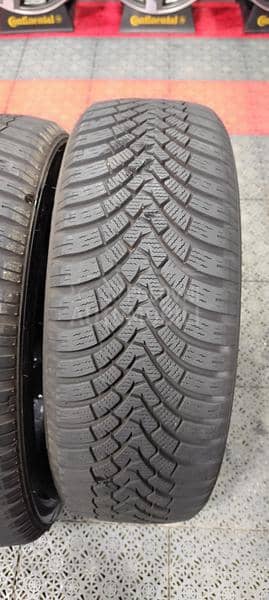 Falken 205/60 R17 Zimska