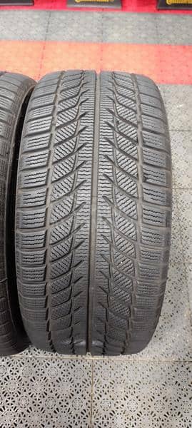 Goodride 245/40 R18 Zimska