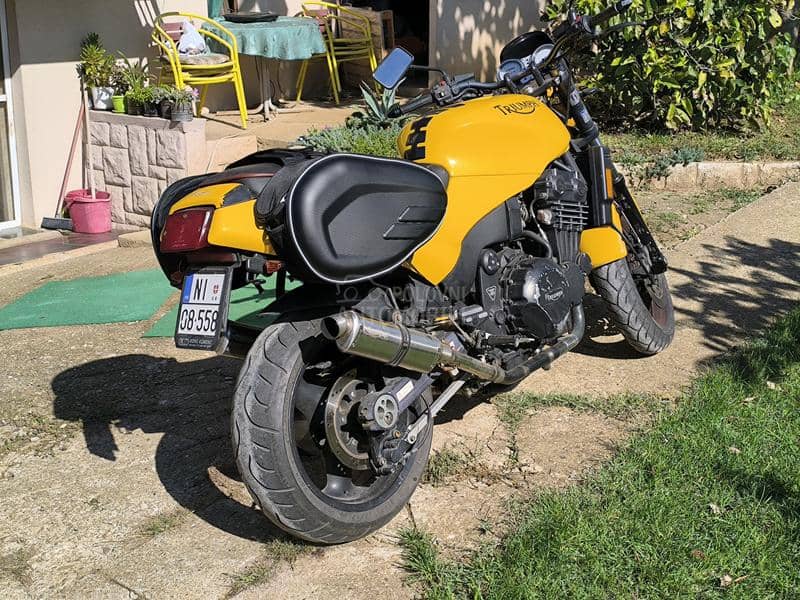 Triumph speed triple