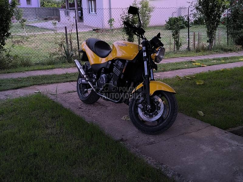 Triumph speed triple