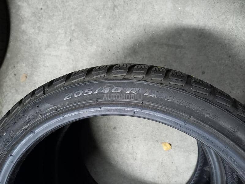 Pirelli 205/40 R17 Zimska