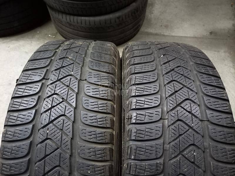 Pirelli 205/40 R17 Zimska