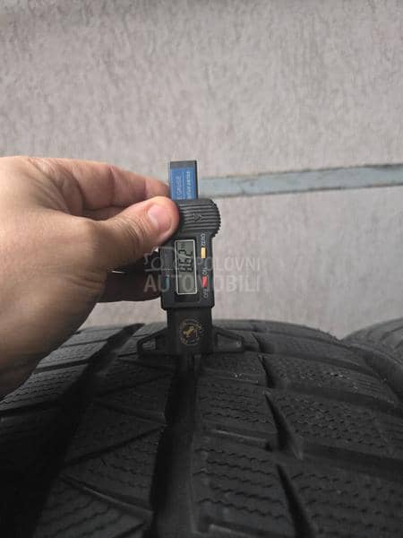 Falken 275/35 R21 Zimska