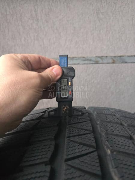 Falken 275/35 R21 Zimska