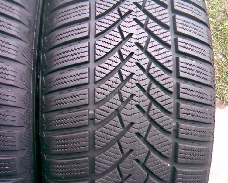 Semperit 255/55 R18 Zimska