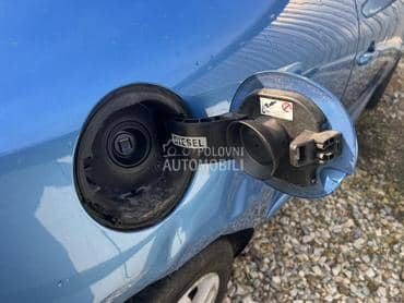 Poklopac rezervoara TERPB za Renault Megane od 2008. do 2016. god.