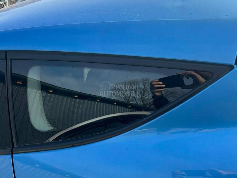 Staklo zadnje levo coupe