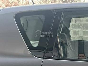 Staklo leptir zadnje desno za Renault Scenic od 2009. do 2016. god.