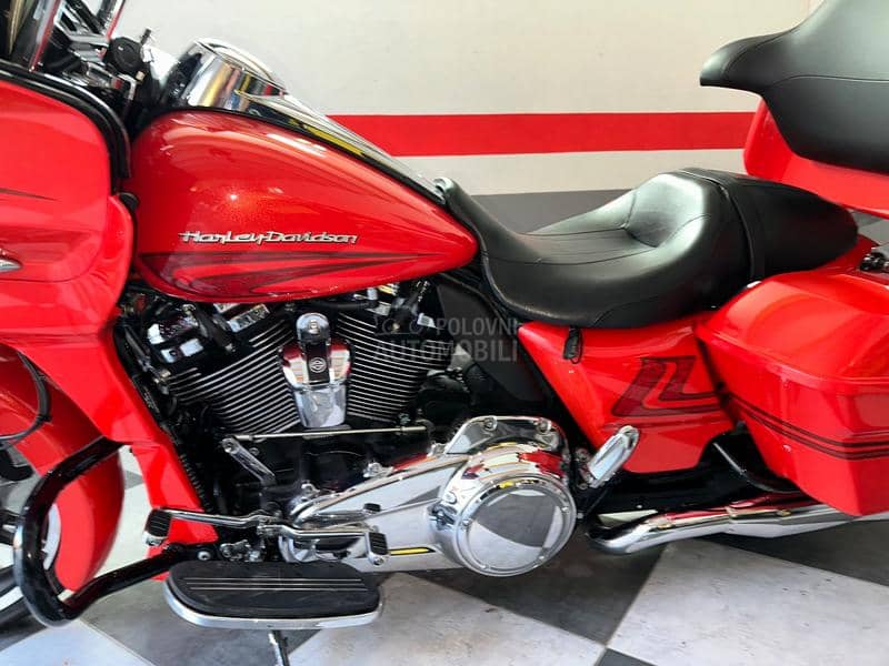 Harley Davidson Road glide FLTRXS