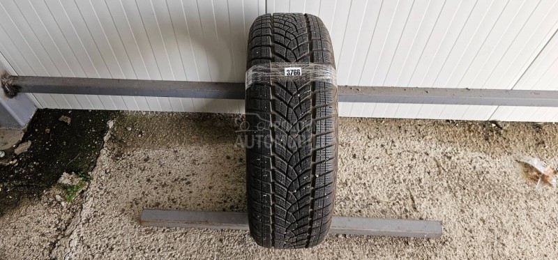 Goodyear 225/65 R17 Zimska