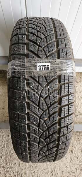 Goodyear 225/65 R17 Zimska